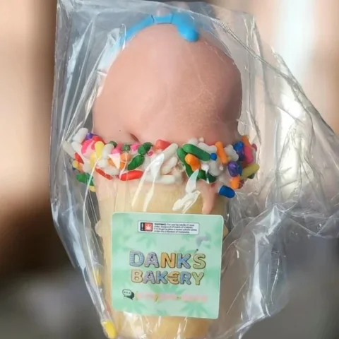 Vanilla Cotton Candy Pops
